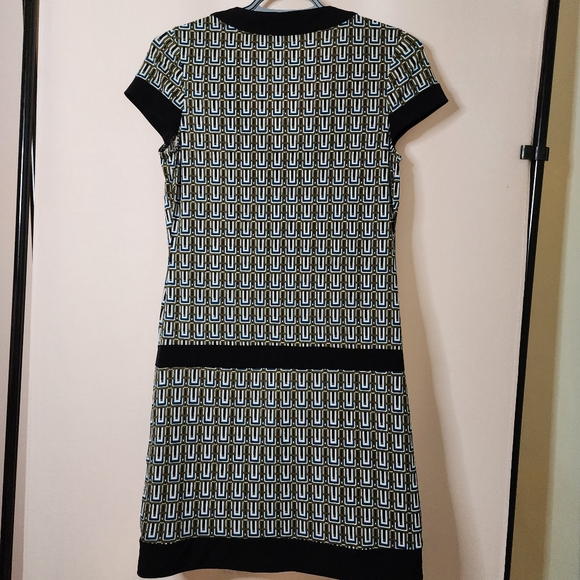 Retro 60s, 70s inspired mini dress, size extra small, le Chateau - Picture 2 of 6